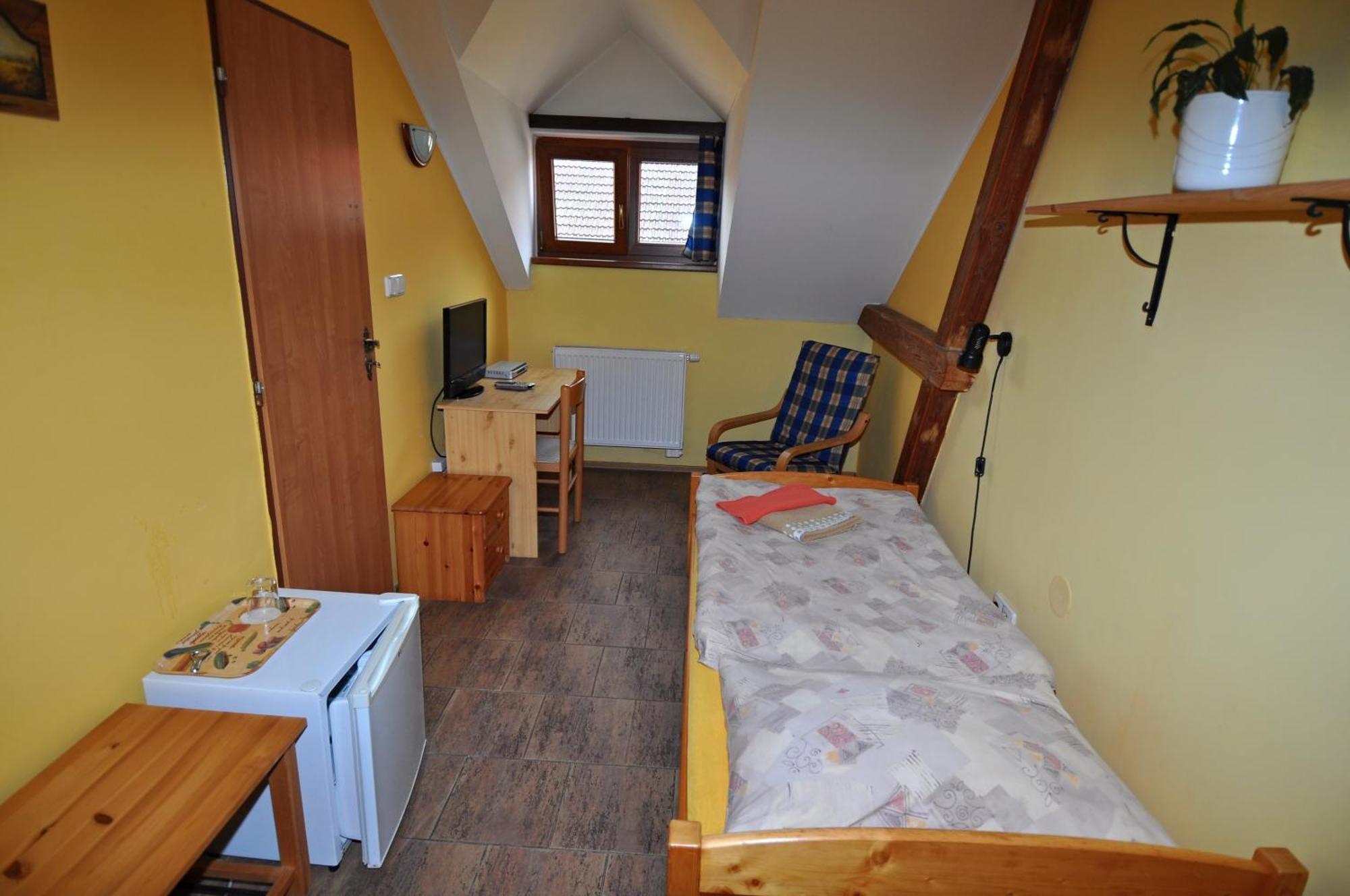 Hotel Na Hradbach โลว์นี ภายนอก รูปภาพ