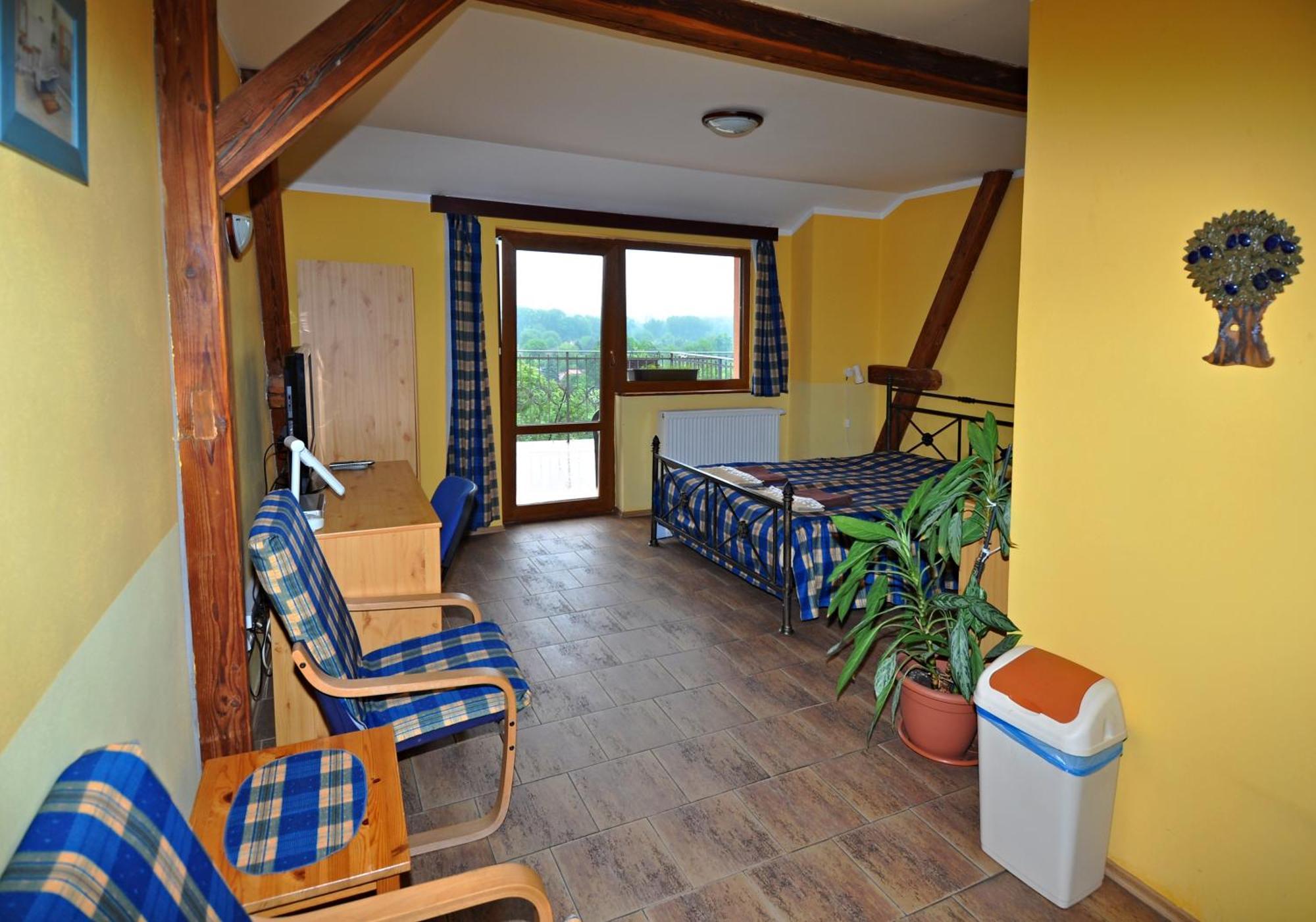 Hotel Na Hradbach โลว์นี ห้อง รูปภาพ