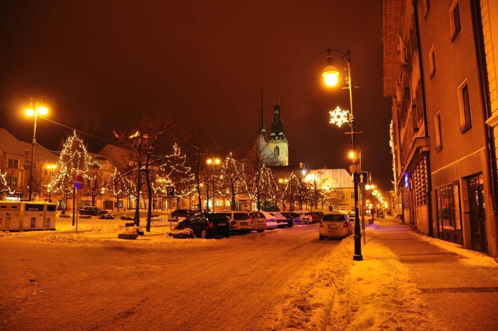 Hotel Na Hradbach โลว์นี ภายนอก รูปภาพ