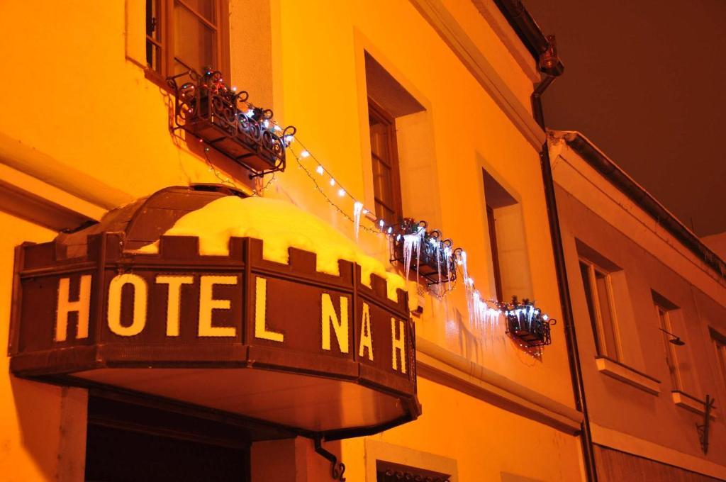 Hotel Na Hradbach โลว์นี ภายนอก รูปภาพ