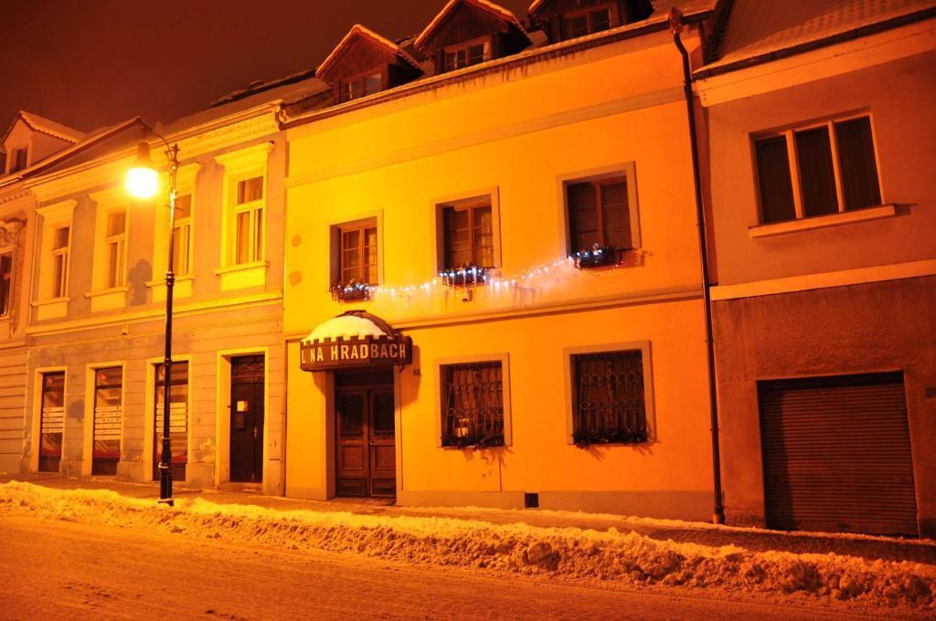 Hotel Na Hradbach โลว์นี ภายนอก รูปภาพ